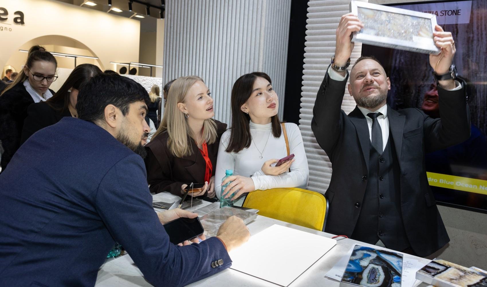 Стенд Venezia Stone на АРТДОМ Стенд Venezia Stone на АРТДОМ