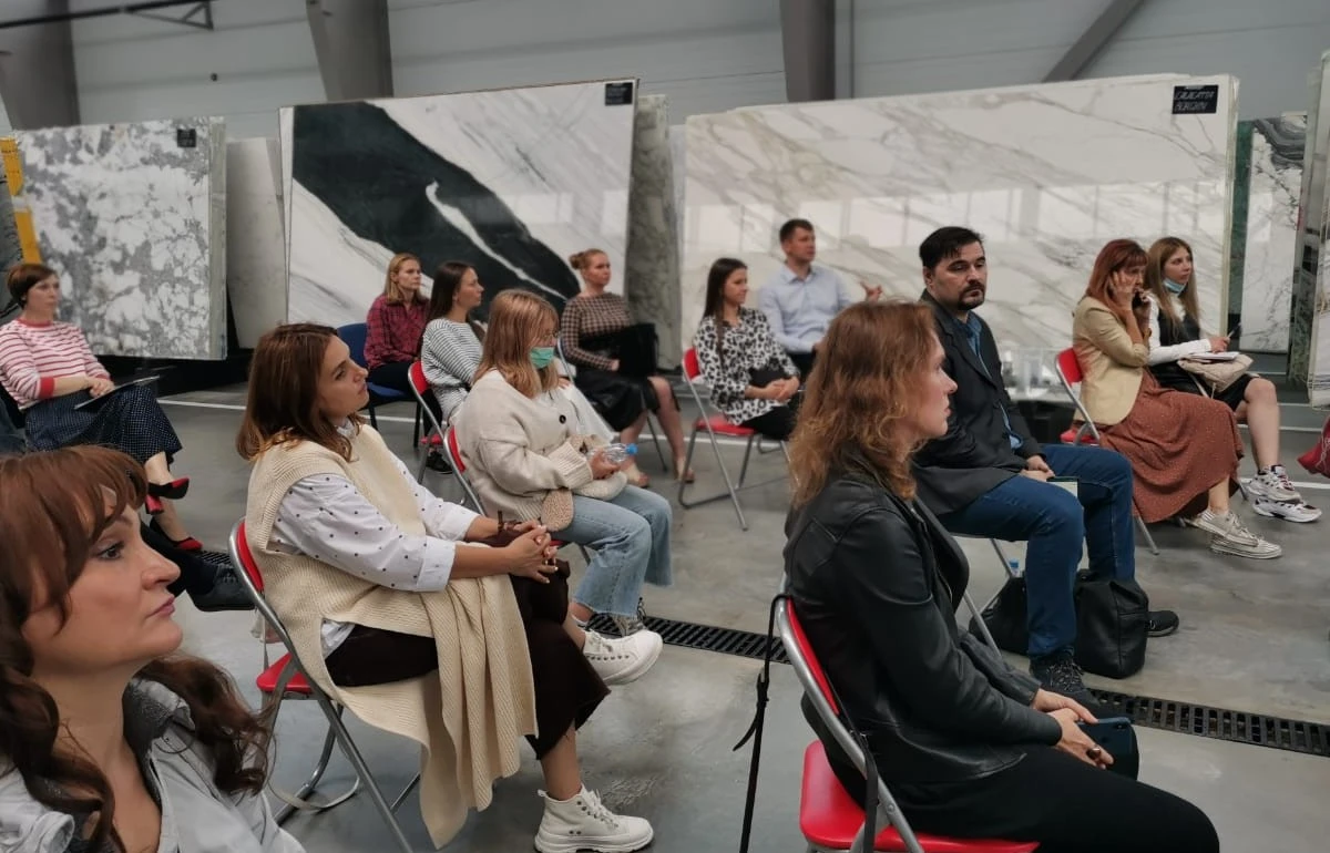 В Санкт-Петербурге прошла творческая встреча дизайнеров В Санкт-Петербурге прошла творческая встреча дизайнеров