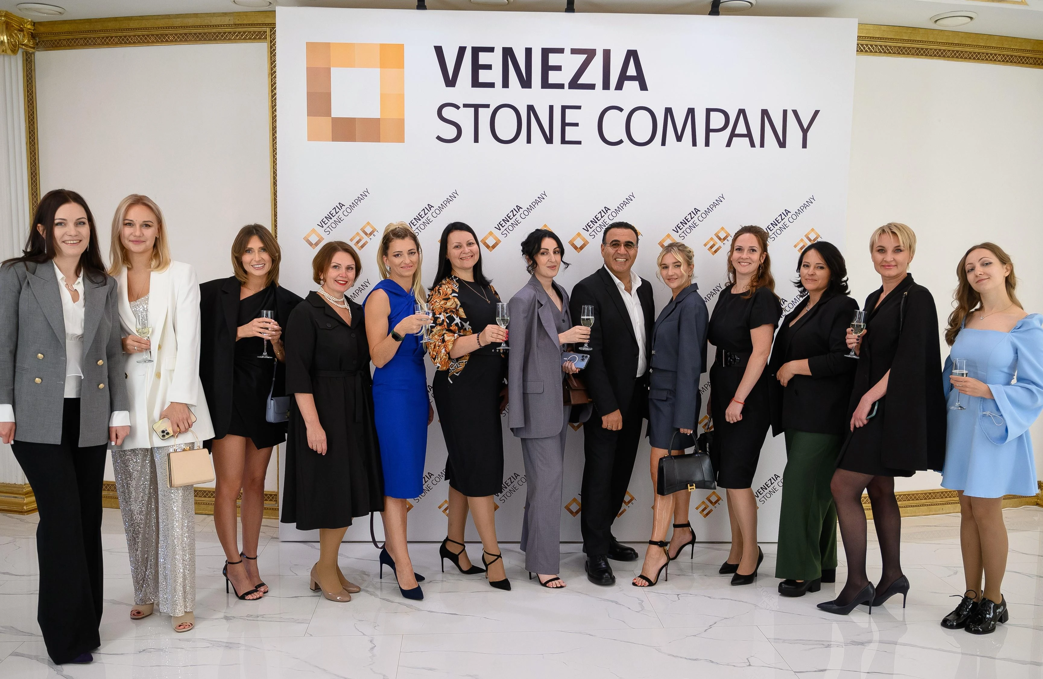 Карьера в Venezia Stone слайд 3