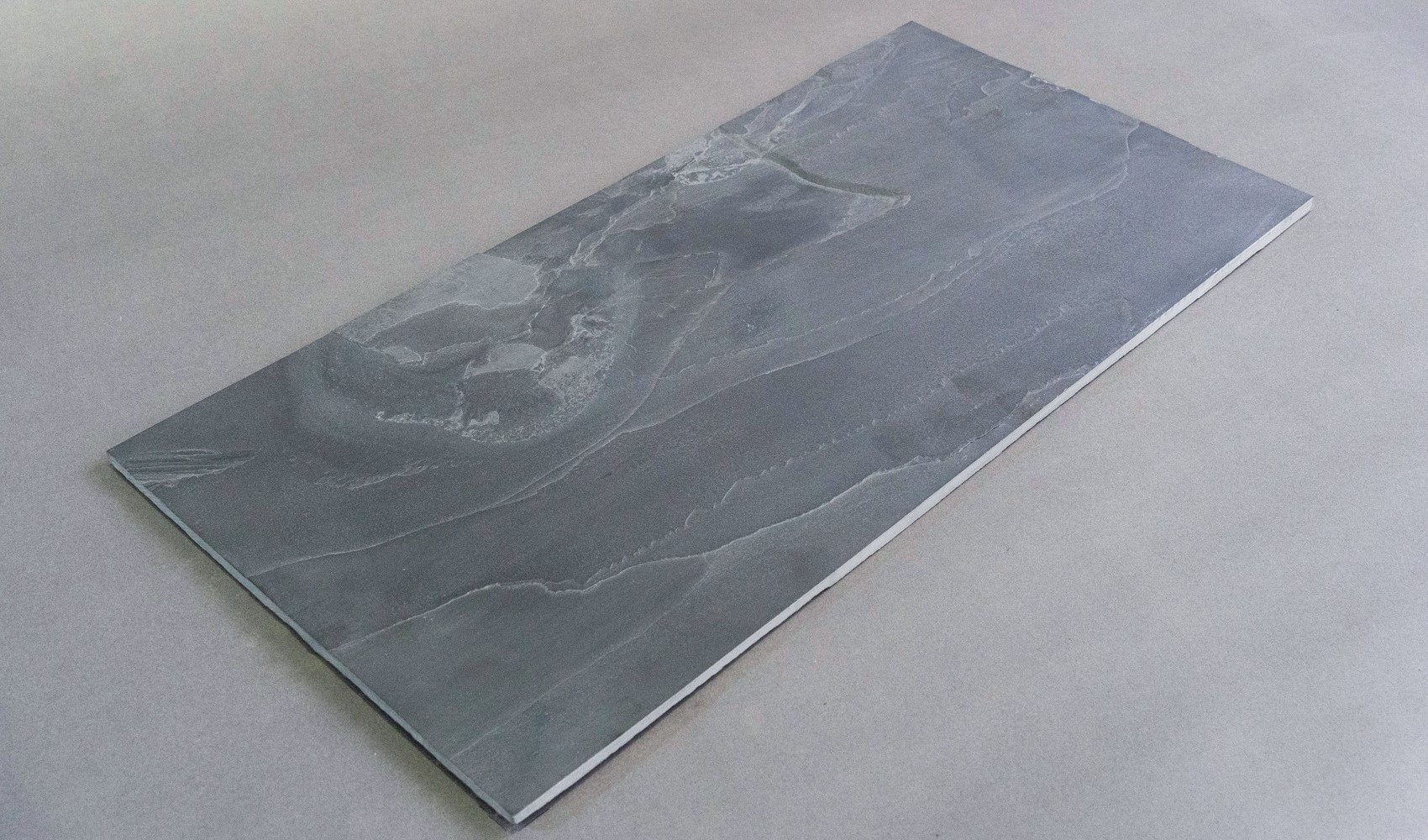 Плитка из сланца Silver Grey колотая с двух сторон