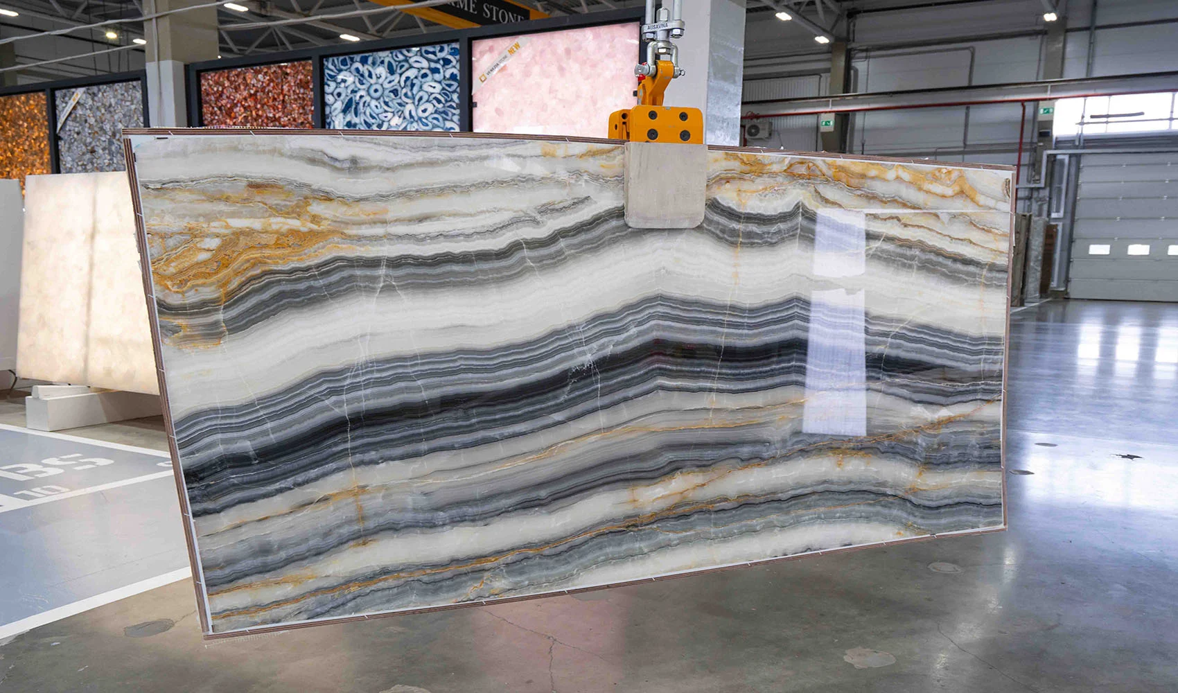 Слэб оникса Ocean Vein Cut Слэб оникса Ocean Vein Cut
