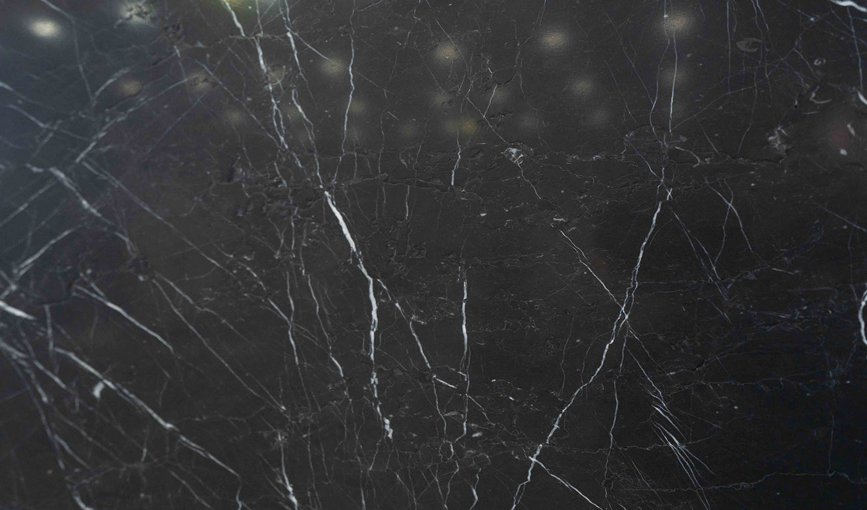 Текстура мрамора Black Marquina в обработке brushed
